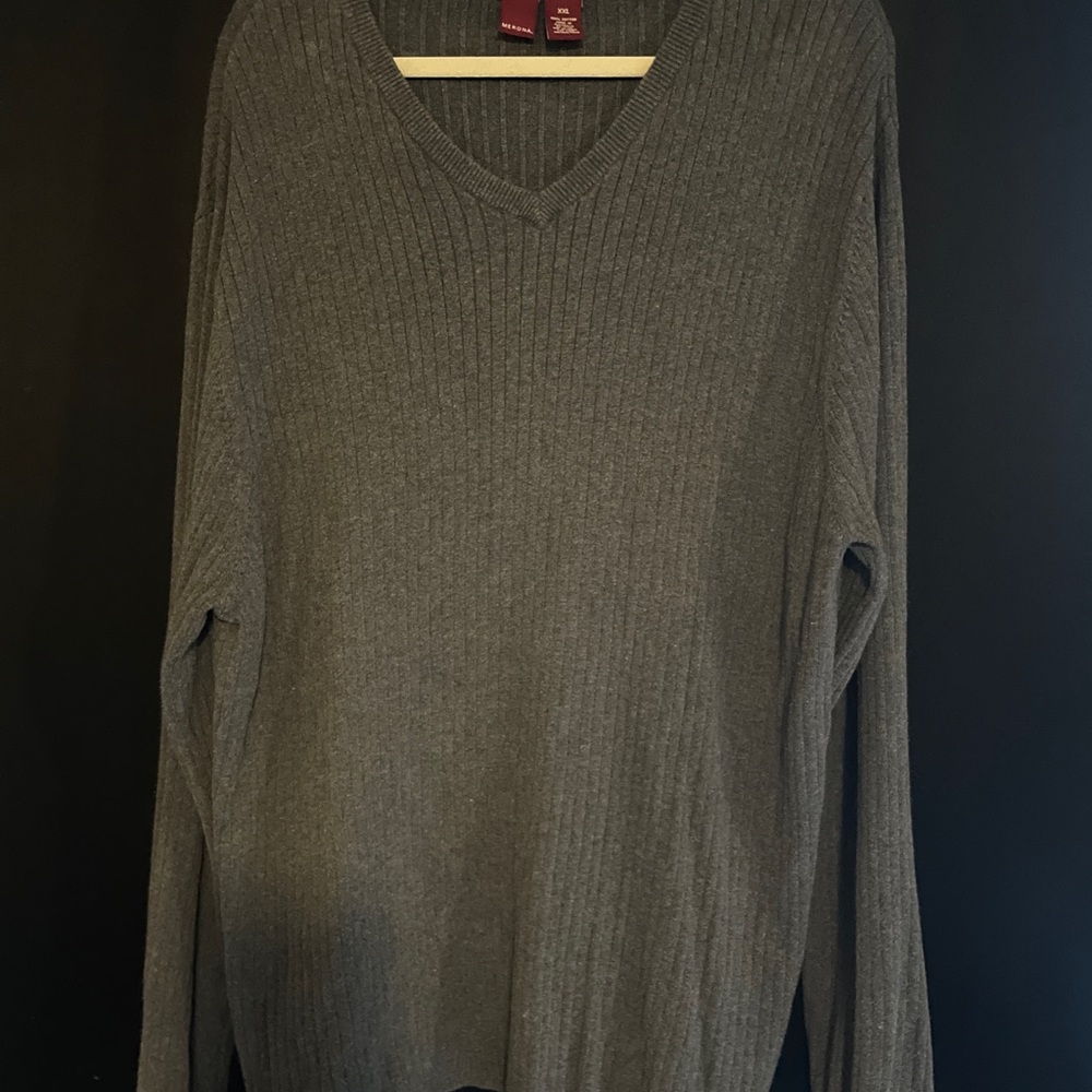 Izod Gray V-Neck Sweater